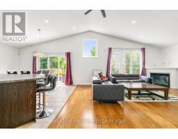 451 FAIRWAY ROAD - 8