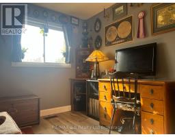 72 ADSWOOD ROAD E - 18