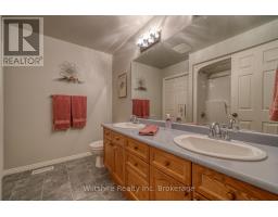 5 WHISPERING PINE LANE - 24