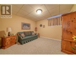 5 WHISPERING PINE LANE - 32