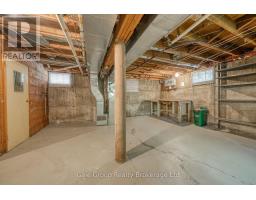 8 WILLIAM STREET - 23