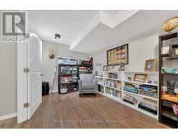 46 COLIN AVENUE - 39