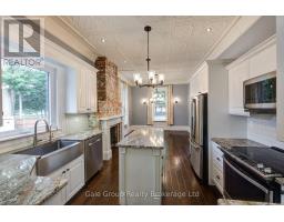 155 VANSITTART AVENUE - 12