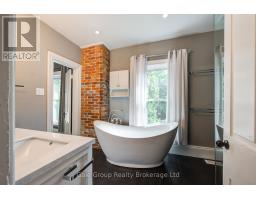 155 VANSITTART AVENUE - 27