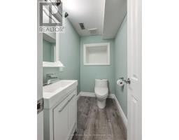 155 VANSITTART AVENUE - 36