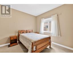 643 SOUTHWOOD WAY - 18