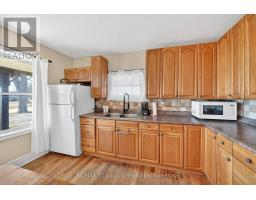 591 LAKESHORE ROAD - 23