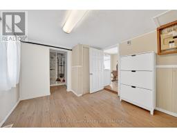 591 LAKESHORE ROAD - 34