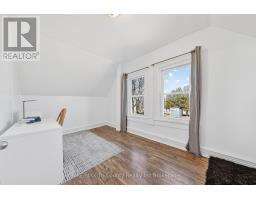 591 LAKESHORE ROAD - 37