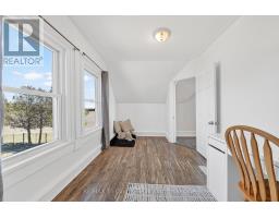 591 LAKESHORE ROAD - 38