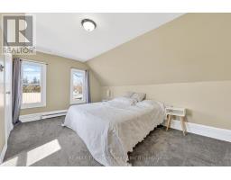 591 LAKESHORE ROAD - 43