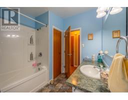 124687 MALL ROAD - 18