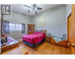 124687 MALL ROAD - 19