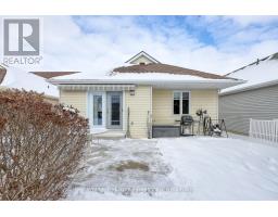 33 WILKINS CRESCENT - 29