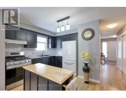 33 WILKINS CRESCENT - 4