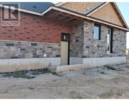 1140 CAEN AVENUE - 2