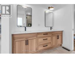 54 ALBERT STREET - 16