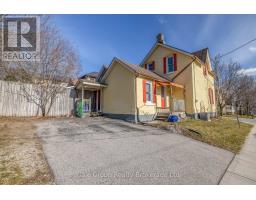 313 SIMCOE STREET - 18