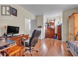 313 SIMCOE STREET - 9