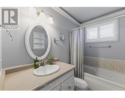 8 ELMWOOD PLACE - 14