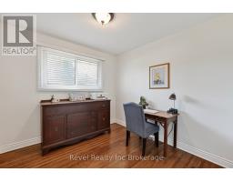 8 ELMWOOD PLACE - 17