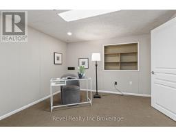 8 ELMWOOD PLACE - 20