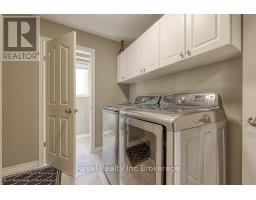 7 WOODHATCH CRESCENT - 17