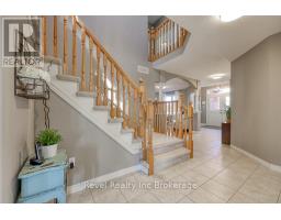 7 WOODHATCH CRESCENT - 19