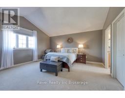 7 WOODHATCH CRESCENT - 20