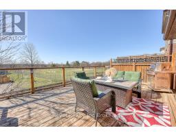 7 WOODHATCH CRESCENT - 33