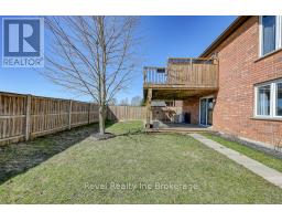 7 WOODHATCH CRESCENT - 38