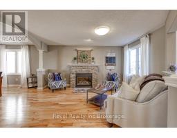 7 WOODHATCH CRESCENT - 6