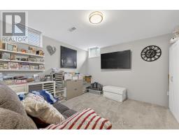 228 PALMER LANE - 21