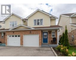 34 MOUNTAIN LAUREL CRESCENT - 1