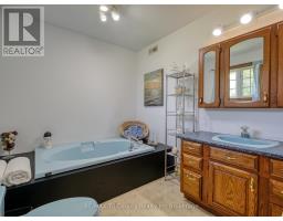 916 NORFOLK COUNTY 28 ROAD - 22