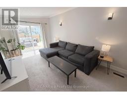 688 HENRY STREET - 23