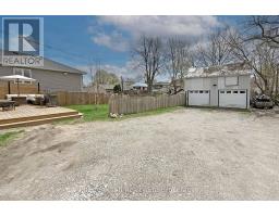 688 HENRY STREET - 31