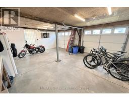 688 HENRY STREET - 34