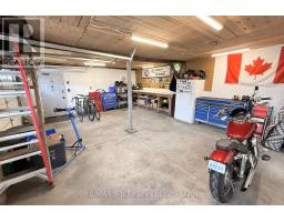 688 HENRY STREET - 35