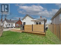 688 HENRY STREET - 43