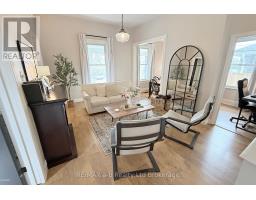 688 HENRY STREET - 7