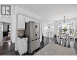 89 WOODVALE DRIVE - 13