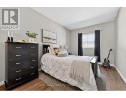 89 WOODVALE DRIVE - 22