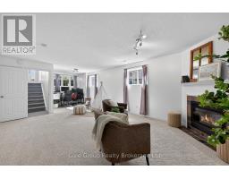 89 WOODVALE DRIVE - 26