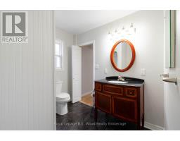 22 NORTH STREET E - 11