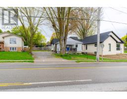 22 NORTH STREET E - 22