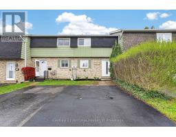 3 - 1040 CANFIELD CRESCENT - 3