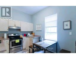 144 ADELAIDE STREET N - 19
