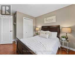 27 CATHERINE STREET - 32