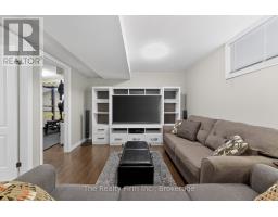 27 CATHERINE STREET - 38